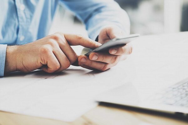 What are best features for implementing Chatbot & AI enabled Attendance Software in Saudi Arabia and how it gives benefit to organizations?